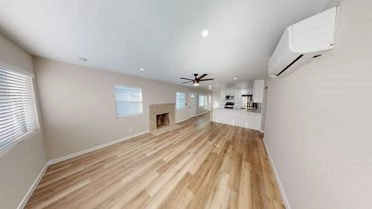 Building Photo - 5171 La Dorna St