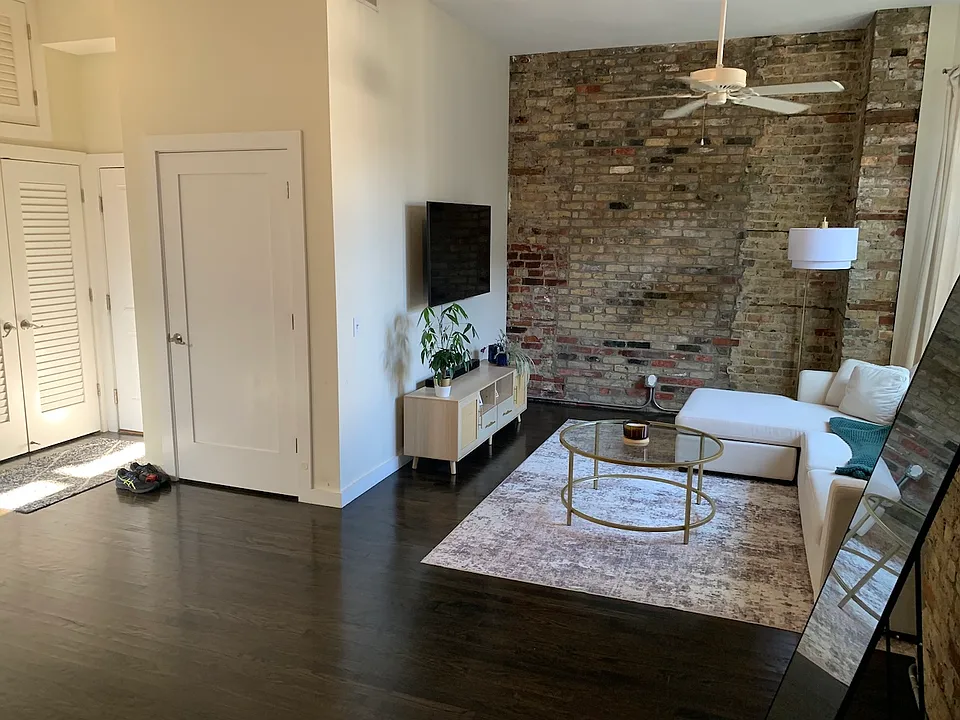 948 W Armitage Ave #2S