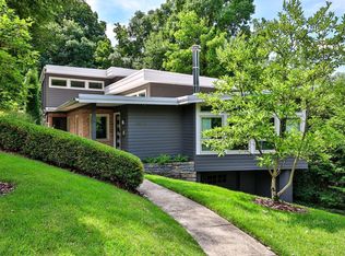 4817 Beverly Hill Dr, Cincinnati, OH 45208