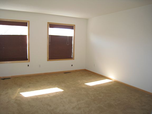 11335 Stratton 027_01102013