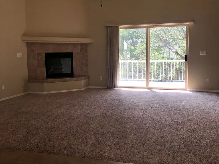 1216 Mosher Ln — Photo 3