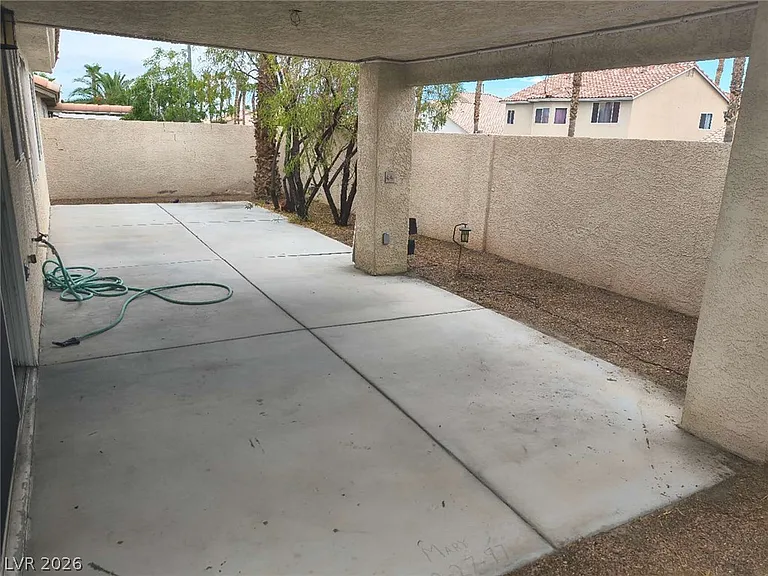 9725 Pima Point Ave — Photo 32