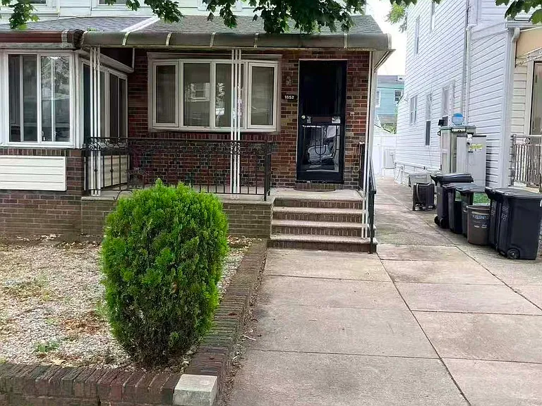 1852 E 37th St — Photo 1