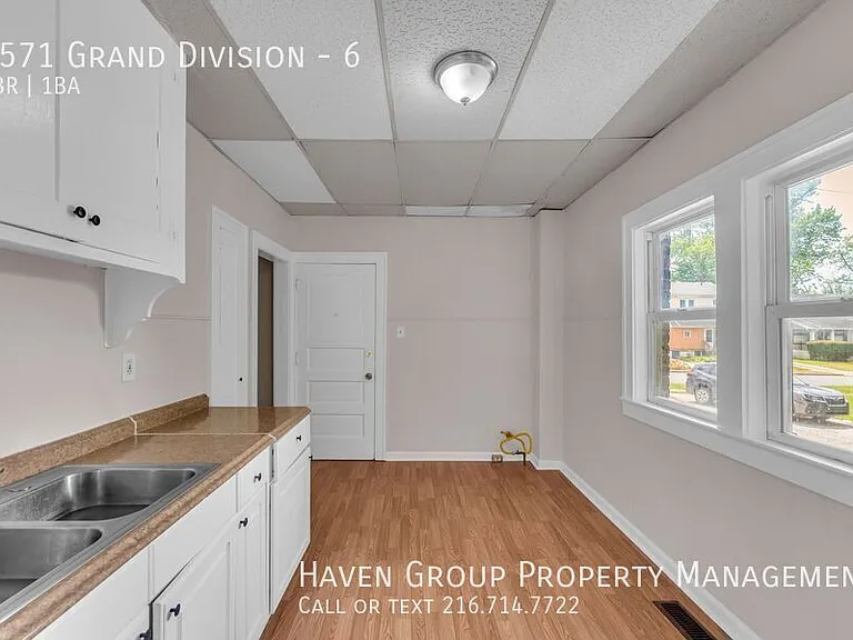 9571 Grand Division Ave #6 — Photo 8