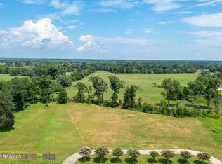 102 Leatherback Ln, Broussard, LA 70518