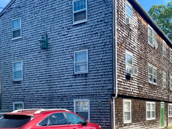 59 Commercial St APT 4, Marblehead, MA 01945
