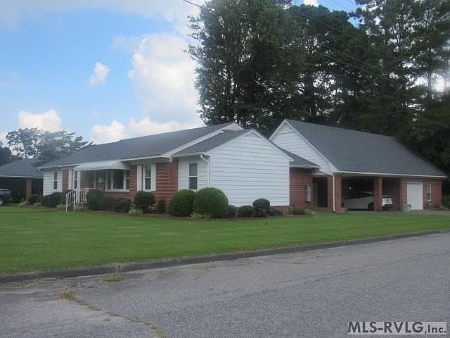 1st image of 225 Woodridge Dr