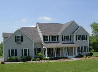 27 Timberland Way, Southbury, CT 06488