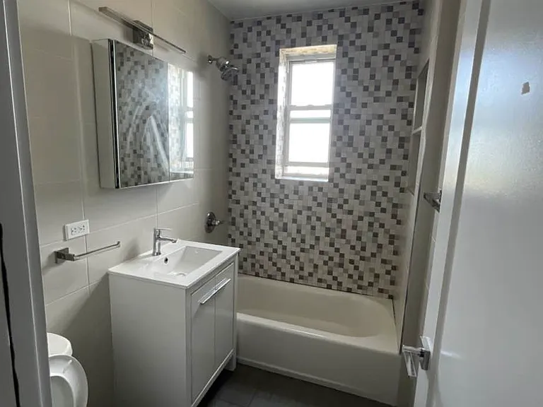 901 Avenue H #66 — Photo 7