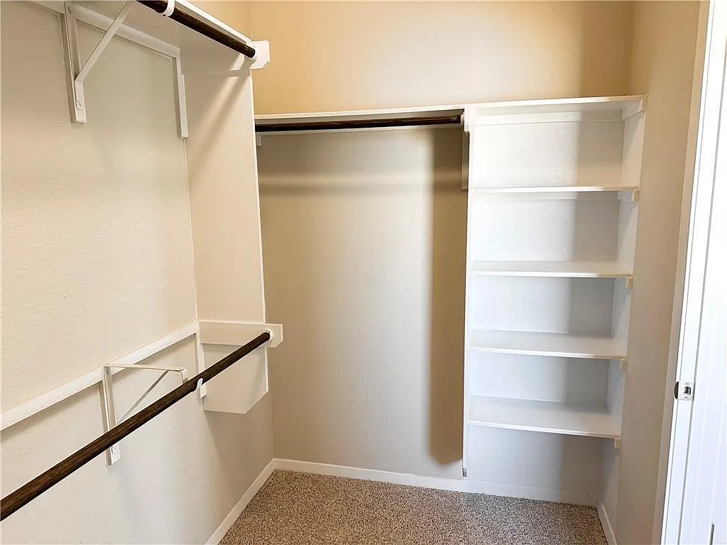 3 bed, 2.5 bath, 1534 sqft, $1,900 — Photo 4