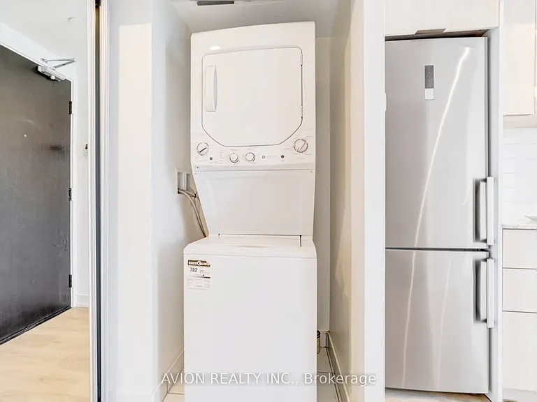 501 Yonge St #4103 — Photo 12