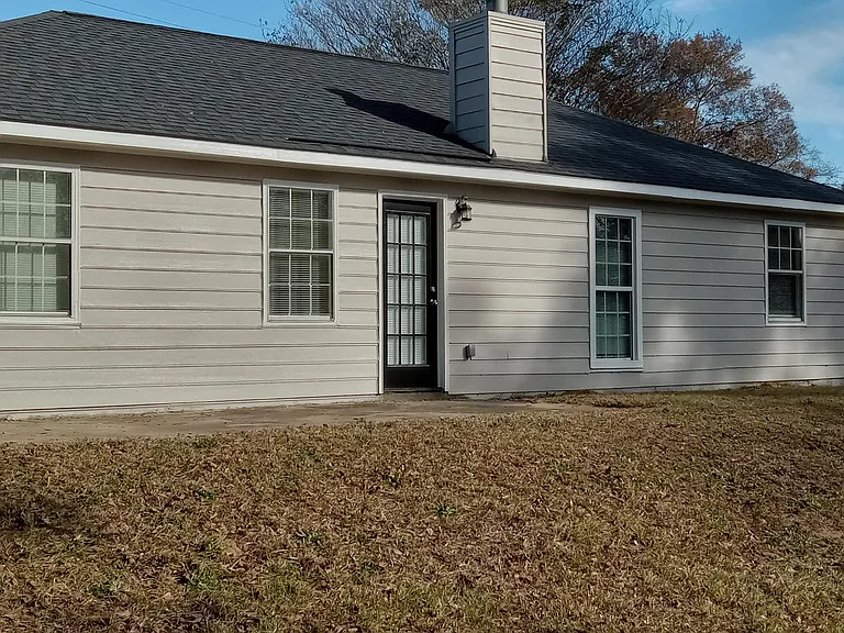 1000 Wehring Ln — Photo 18