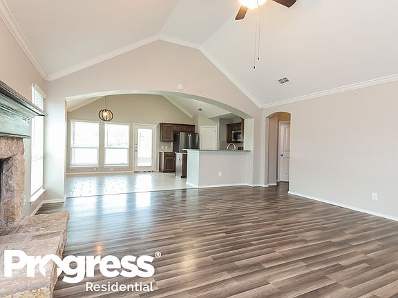 4th image of 1617 Meadowlark Ln