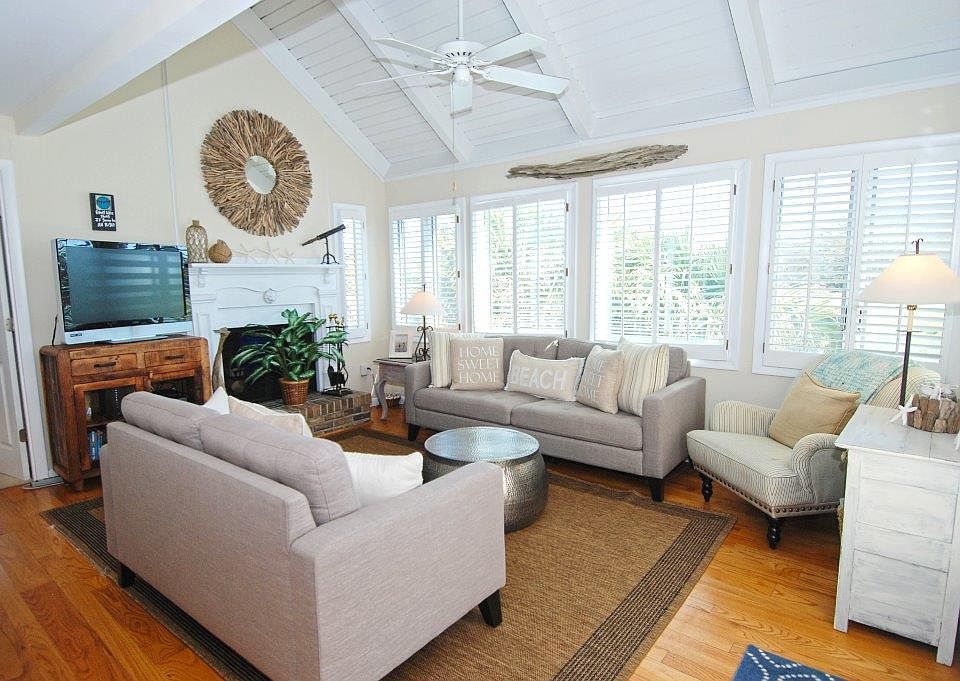 1st image of 933 Sealoft Villa Dr