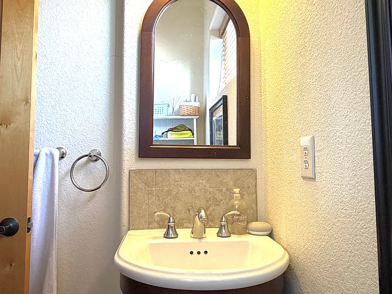 2544 N Emerson St #A — Photo 28