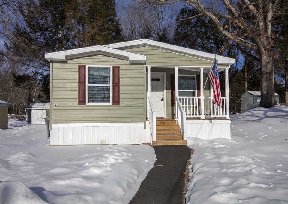 1st image of 31 Oak Hill Dr