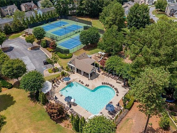 2nd image of 635 Rosedown Way