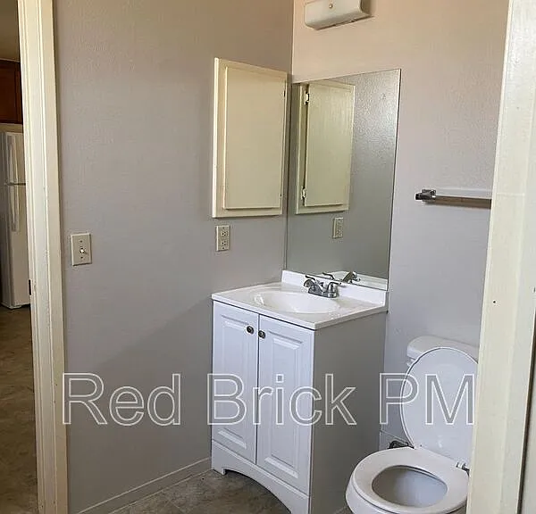 2110 K St #1 — Photo 10