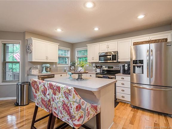 3rd image of 600 Country Club Estates Dr SE
