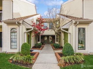 705 Sunshine Ct, Parlin, NJ 08859