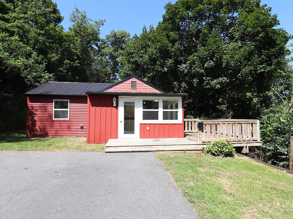 699 Indian Run Rd