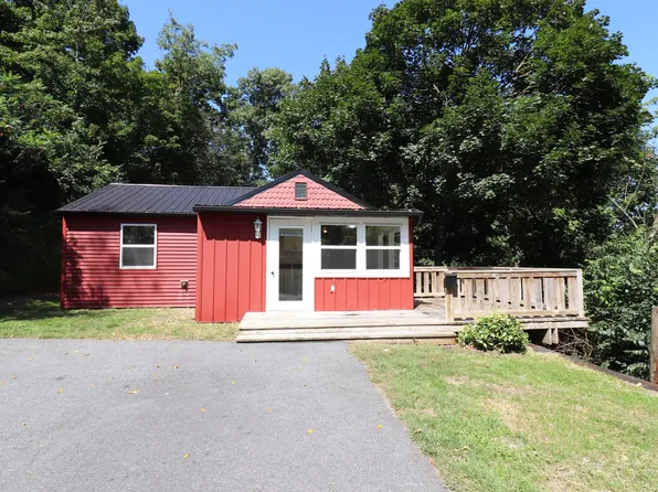 699 Indian Run Rd, Ephrata, PA 17522