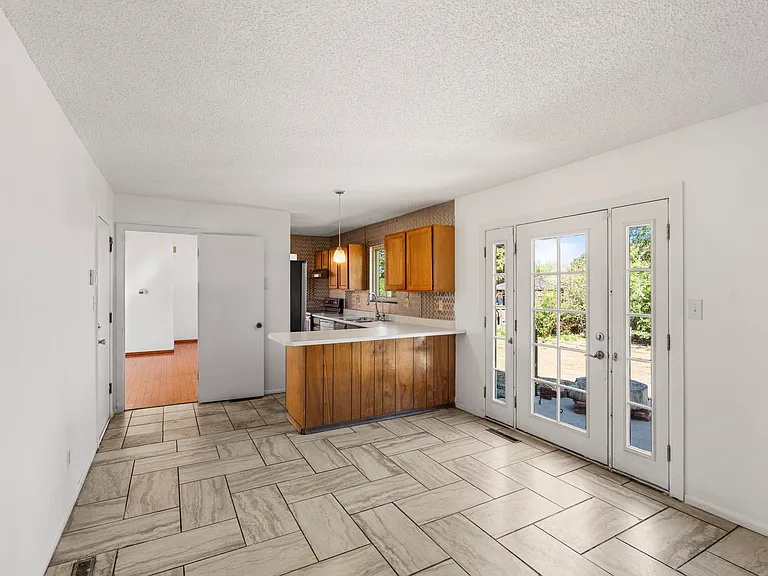 5916 Wolf Creek Pl — Photo 32