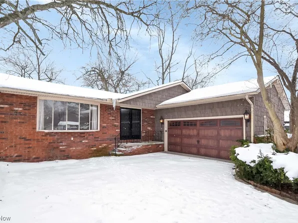 16253 Delmont Ave, Strongsville, OH 44136