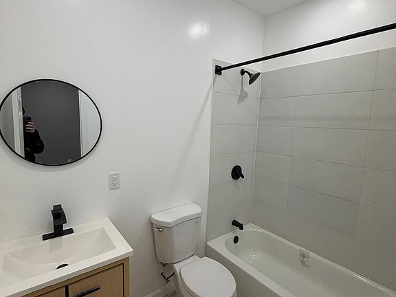 2nd image of 379 Lyons Ave #1B
