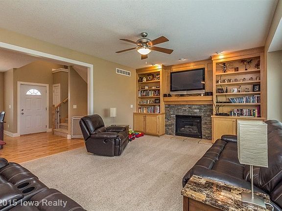 3rd image of 2315 SE Leeann Dr