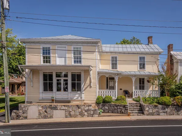 222 N Main St, Mount Crawford, VA 22841