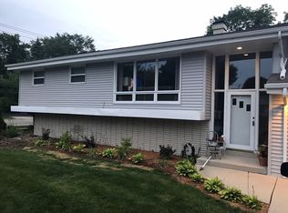 5095 S 65th St, Greenfield, WI 53220