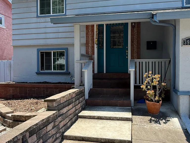 Monterey Way — Photo 10