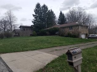 10595 Rockwood Dr, Kirtland, OH 44094