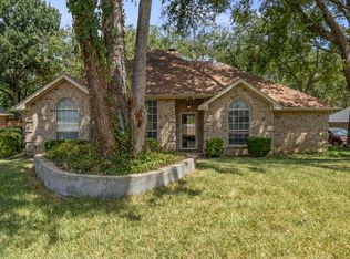 3715 Dahlia Dr, Grand Prairie, TX 75052