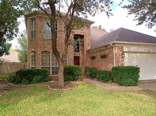 2812 Lakeside Dr, Burleson, TX 76028
