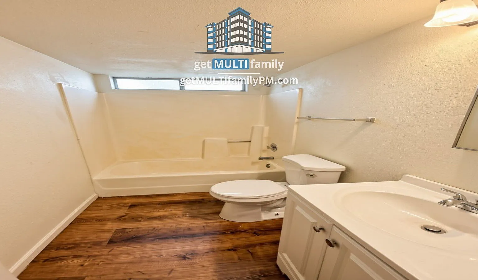 2 bed, 1.0 bath, 705 sqft, $1,100 — Photo 3