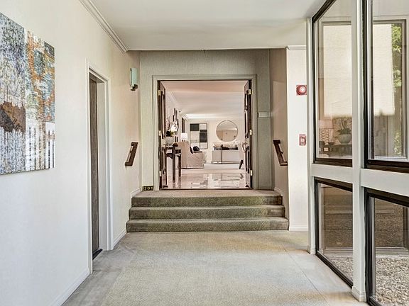 3rd image of 16450 W Sunset Blvd Unit 201