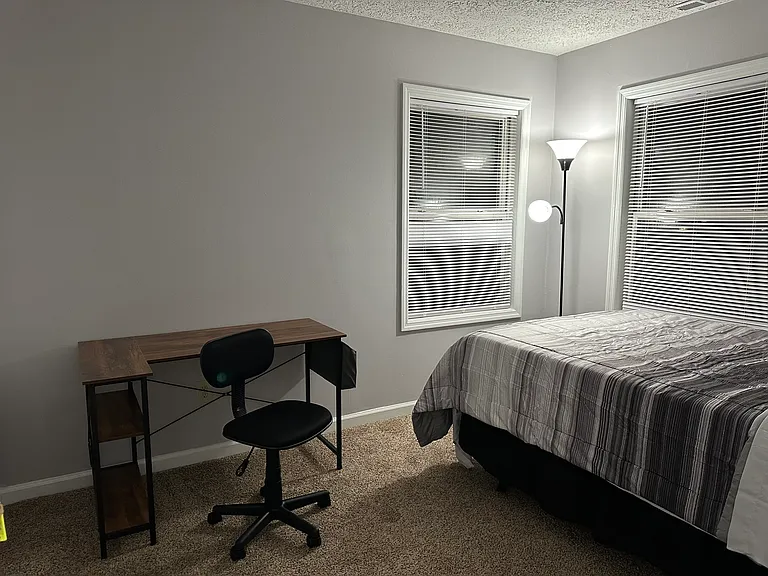 800 Meadowview Dr #18 — Photo 13