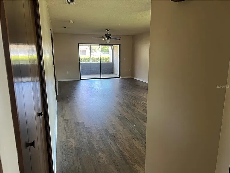 937 Michigan Ave — Photo 11
