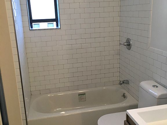 5th image of 56 Bennett Ave APT 3C