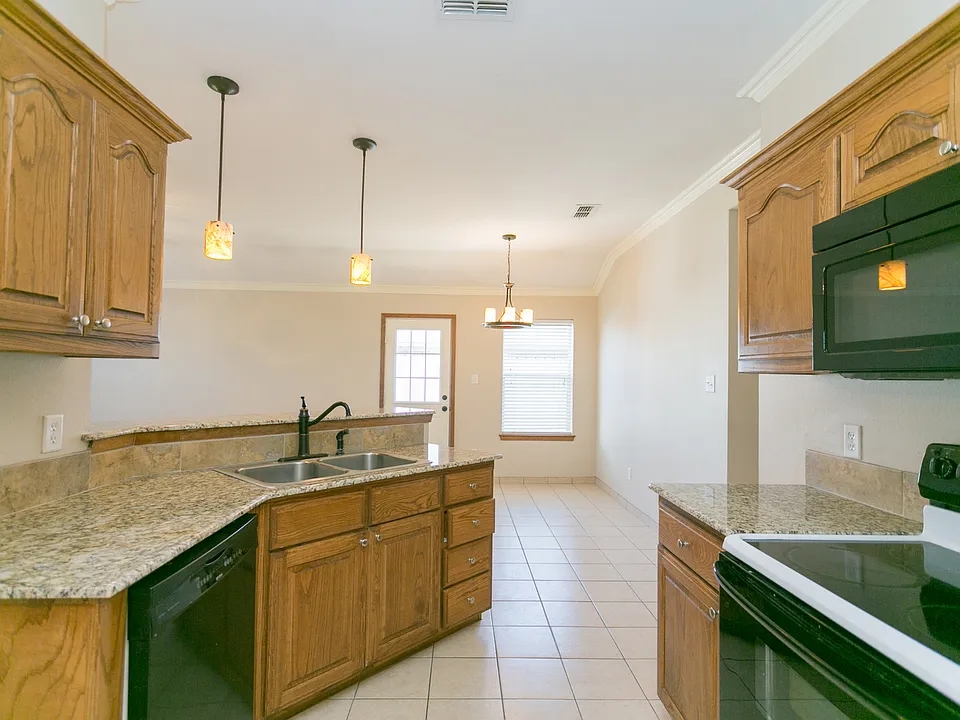 16111 Rolling Meadows Dr