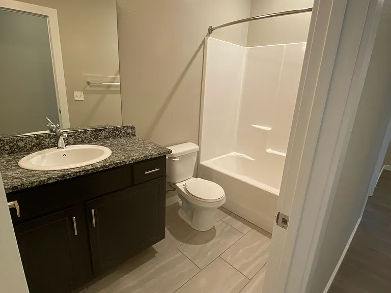 3215 W Reese — Photo 6