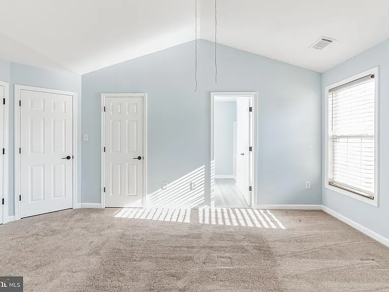 10329 Bridle Ct — Photo 23