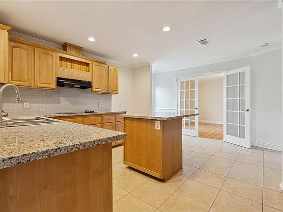 3rd image of 5529 Music St