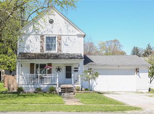 24 Fenton Ave, Mogadore, OH 44260