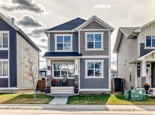 868 W Lakeview Dr, Chestermere, AB T1X 1Z5
