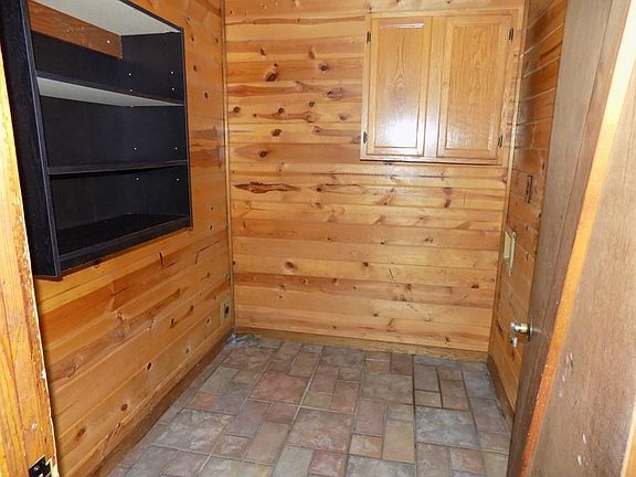 5th image of 5392 Pamela Dr