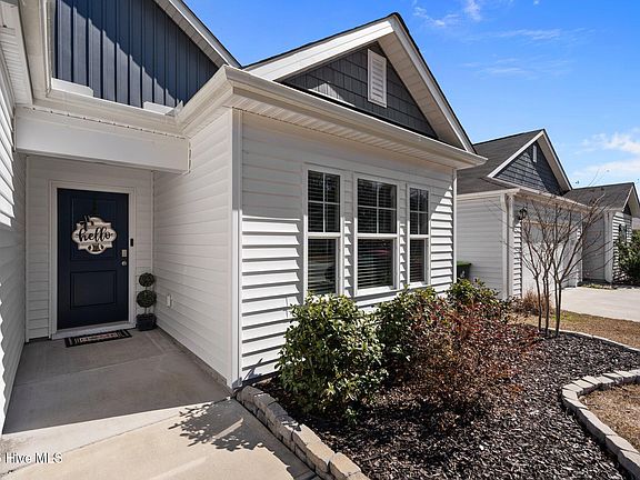 4th image of 1281 Hidden Creek Drive NE