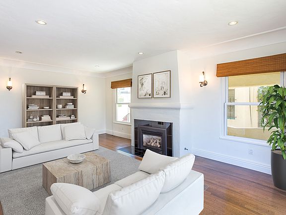 VIRTUALLY STAGED - LIVING ROOM